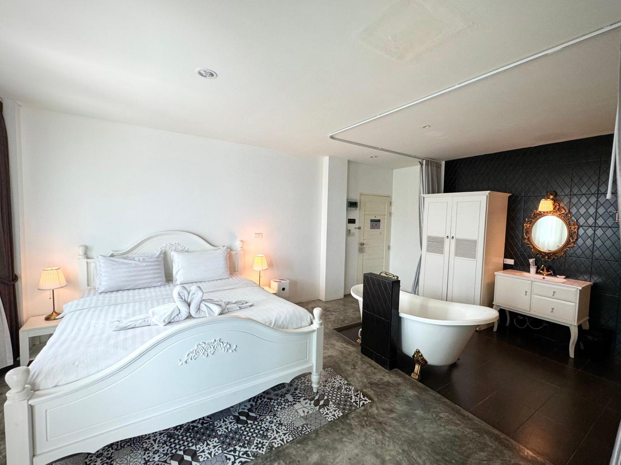 Nidhra Lanna Hotel Chiang Mai Dış mekan fotoğraf